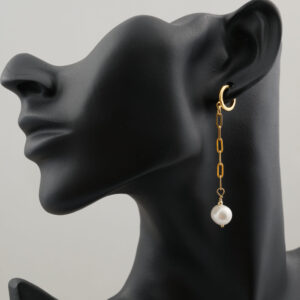 Cercei cu perla și lanț