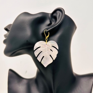 Cercei cu frunză mare de sidef