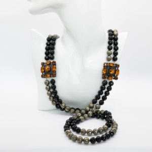 Colier dublu cu accesorii simetrice